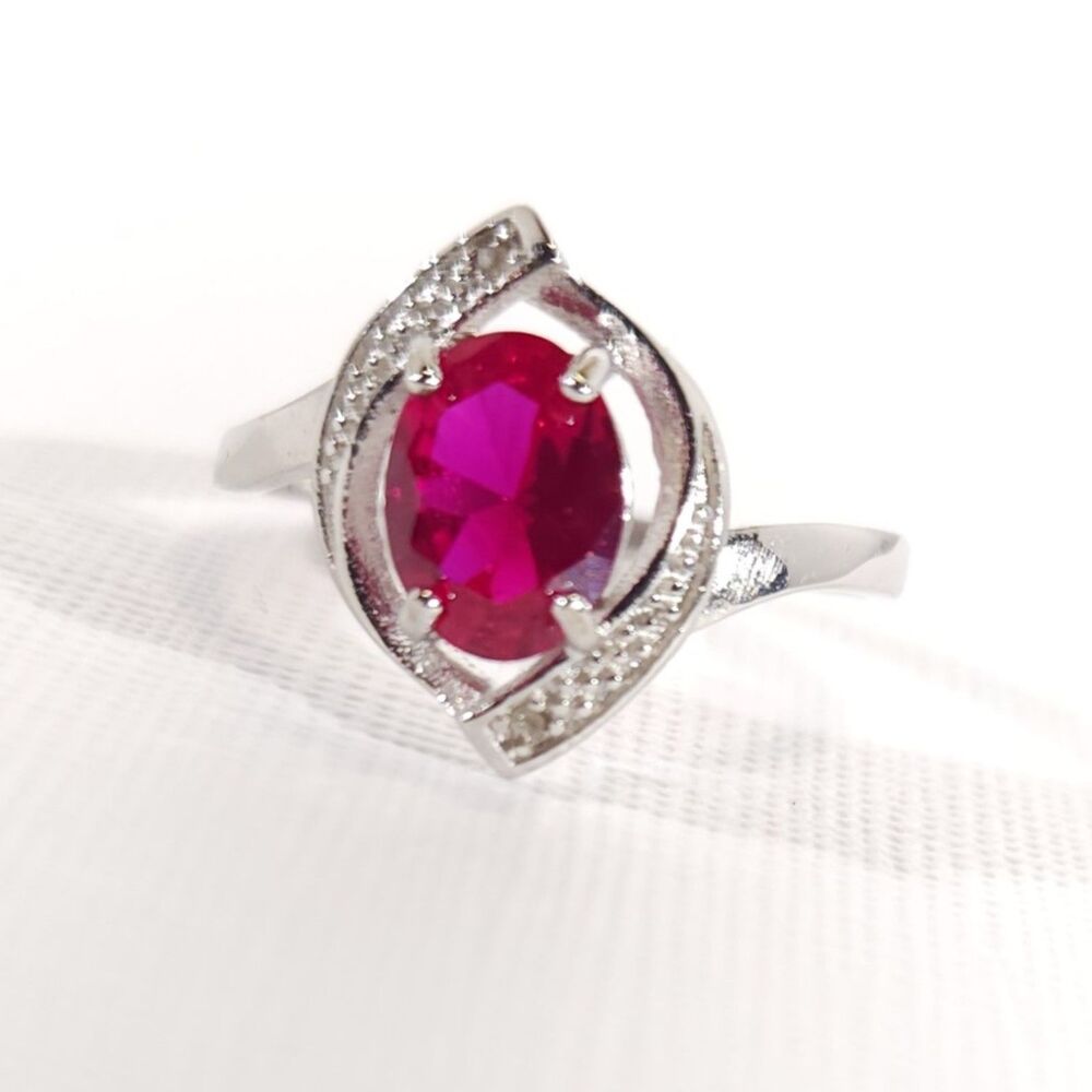 Ruby 1.5 Carats Ring Sterling Silver Size 7